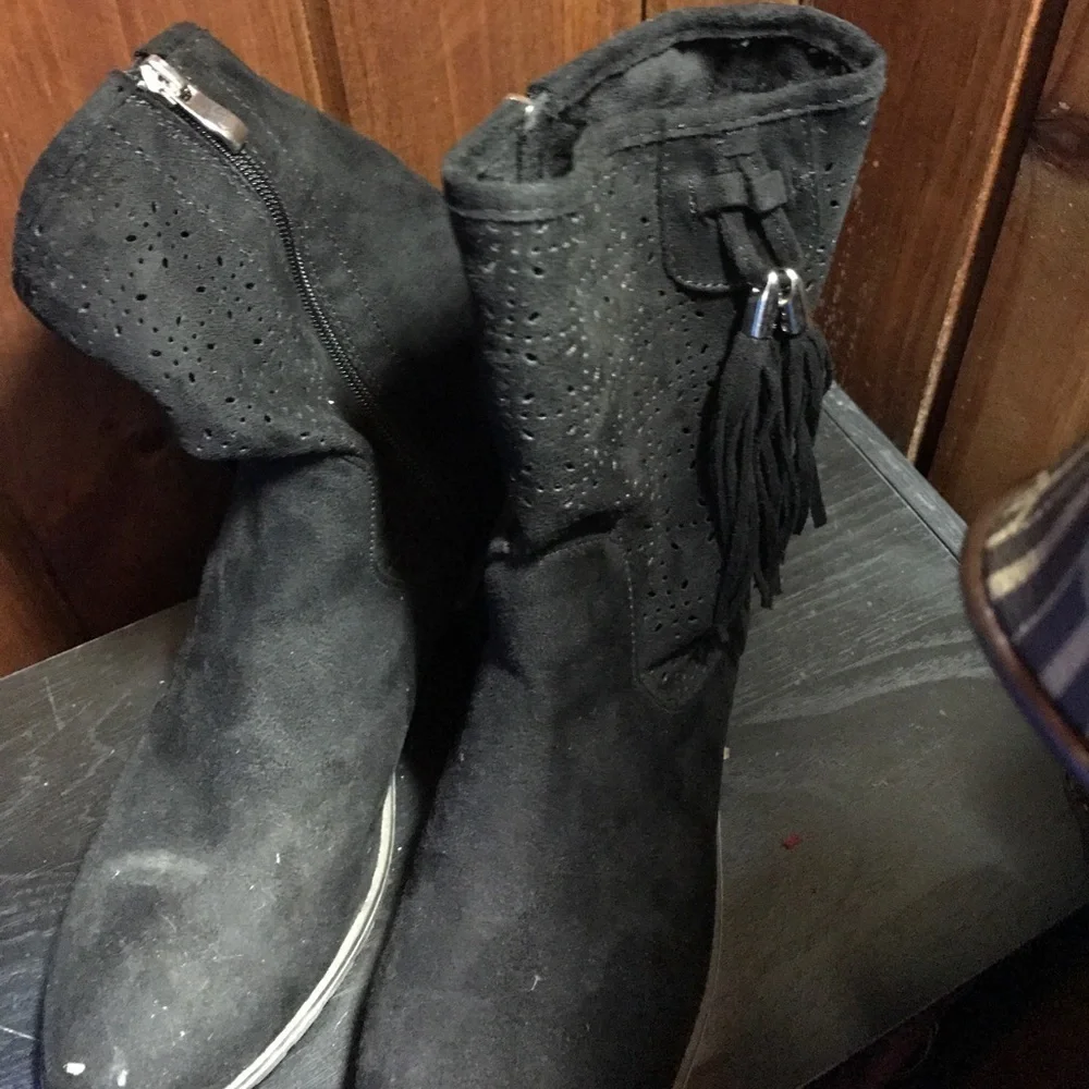 Black Western Style Boots